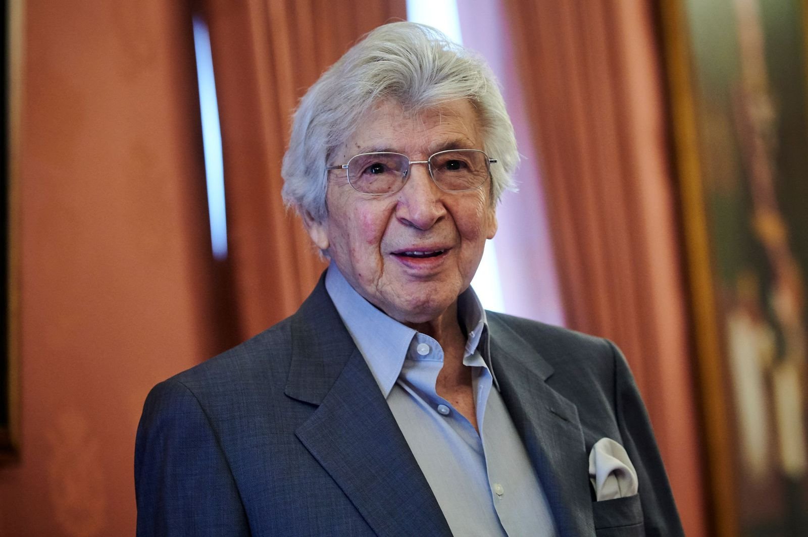 3e25707e fb8b 4781 b561 90a72054a189