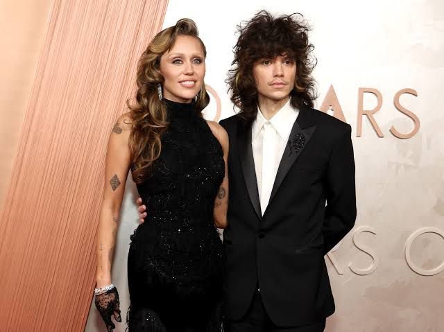 3f871209 7bc7 42c0 98a3 92975ae57144