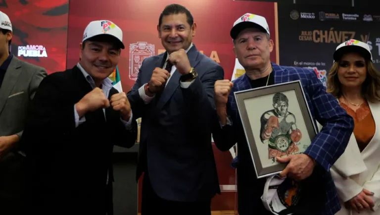 DEPORTES PELEA EXHIBICION